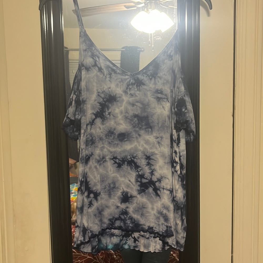 American Eagle Outfitters medium top
